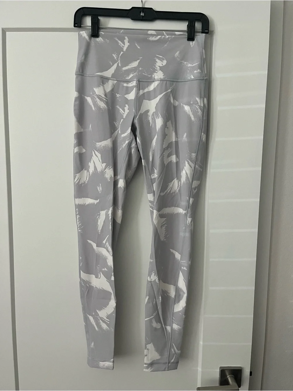 Lululemon size 8 Leggings